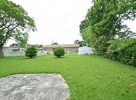 7705 Nellview Dr, Charleston Rent 650 Deposit 650 Total 1300 in Charleston, SC (Photo 6 of 6)