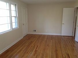 2126 Gayley St, Columbia, Rent 600 Deposit 600 Total 1200 in Columbia, SC (Photo 3 of 6)