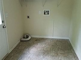 9017 Turner Dr, Apex, Nc  Rent 750 Deposit 750 Total 1500 in Apex, NC (Photo 6 of 9)