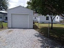 728 N 26th St, Paducah, Ky 42001 3 Beds 1 Bath in Paducah, KY (Photo 7 of 8)