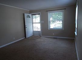 728 N 26th St, Paducah, Ky 42001 3 Beds 1 Bath in Paducah, KY (Photo 8 of 8)