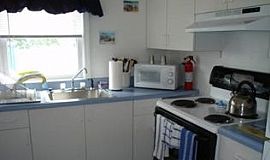 30 Ellery Ave, Middletown, Ri 02842 in Middletown, RI (Photo 2 of 5)