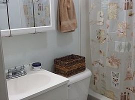 54 Spring St, East Greenwich, Ri 02818 in East Greenwich, RI (Photo 5 of 12)