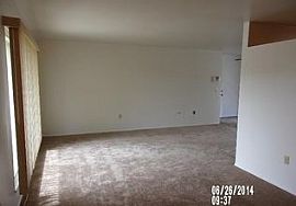 28593 Bradley Rd, Menifee Rent 550 Deposit 550 Total 1100 in Sun City, CA (Photo 5 of 7)