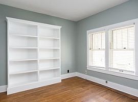  661 S Barbee Way, Louisville, Ky 40217 3 Beds 1 Bath 924 Sqft in Louisville, KY (Photo 5 of 8)