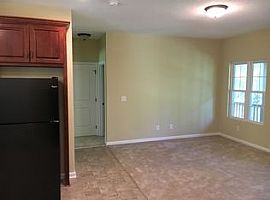  47 Peppercorn Pl, Horse Shoe, Nc 28742 2 Beds 2 Baths 1,000 Sq in Horse Shoe, NC (Photo 2 of 9)