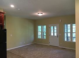  47 Peppercorn Pl, Horse Shoe, Nc 28742 2 Beds 2 Baths 1,000 Sq in Horse Shoe, NC (Photo 3 of 9)