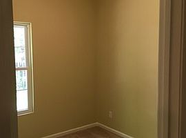  47 Peppercorn Pl, Horse Shoe, Nc 28742 2 Beds 2 Baths 1,000 Sq in Horse Shoe, NC (Photo 4 of 9)