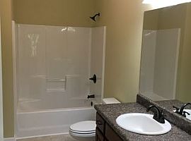  47 Peppercorn Pl, Horse Shoe, Nc 28742 2 Beds 2 Baths 1,000 Sq in Horse Shoe, NC (Photo 9 of 9)