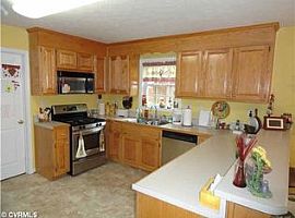  26035 Greentree Ln, Carson, Va 23830 3 Beds 2 Baths 1,740 Sqft in Carson, VA (Photo 3 of 5)