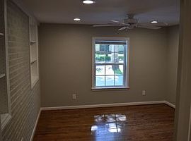  21 Essex Ct, Greenville, Sc 29609 3 Beds 2 Baths 1,378 Sqft in Greenville, SC (Photo 2 of 7)