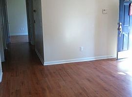  127 Renaissance Way, Columbia, Sc 29204 3 Beds 2 Baths 1,200 S in Columbia, SC (Photo 3 of 8)