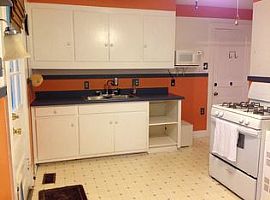  809 Nutwood St, Bowling Green, Ky 42103 2 Beds 1 Bath 800 Sqft in Bowling Green, KY (Photo 4 of 5)