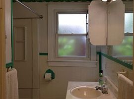  809 Nutwood St, Bowling Green, Ky 42103 2 Beds 1 Bath 800 Sqft in Bowling Green, KY (Photo 5 of 5)