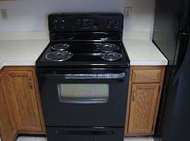  393 Stone Creek Dr, Lexington, Ky 40503 3 Beds 2.5 Baths 1,755 in Lexington, KY (Photo 6 of 8)