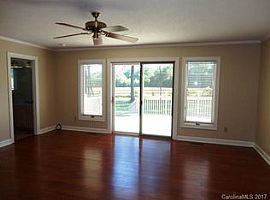  109 Woodstream Cir, Mooresville, Nc 28117 3 Beds 2 Baths 1,812 in Mooresville, NC (Photo 5 of 8)