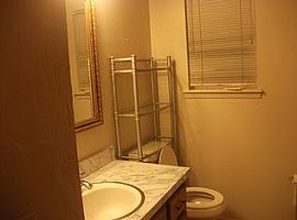  916 Brookhurst Blvd, Yukon, Ok 73099 3 Beds 2 Baths 1,434 Sqft in Yukon, OK (Photo 3 of 5)