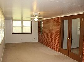  308 Kimberling Dr, Moore, Ok 73160 3 Beds 2 Baths 1,881 Sqft in Moore, OK (Photo 4 of 5)