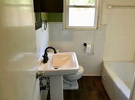  2528 Nw 49th St, Oklahoma City, Ok 73112 3 Beds 1.5 Baths 1,21 in Oklahoma City, OK (Photo 4 of 4)