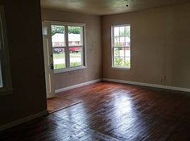  401 Wilson Dr, Midwest City, Ok 73110 4 Beds 1.5 Baths 1,216 S in Midwest City, OK (Photo 3 of 4)