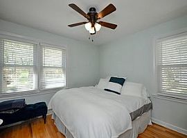  226 Beverly Rd, Asheville, Nc 28805 3 Beds 1 Bath 1,072 Sqft in Asheville, NC (Photo 5 of 9)