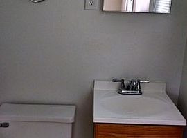 2202 Gurley Ct, Hampton, Va 23663 4 Beds 1.5 Baths 1,120 Sqft in Hampton, VA (Photo 7 of 7)