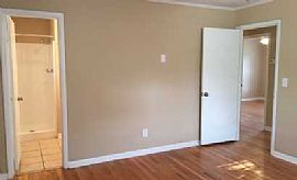 Adorable Split Level 3bedrms 2baths Home in Decatur, AL (Photo 9 of 12)