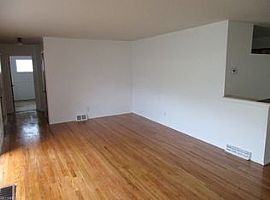  23506 Westchester Dr, North Olmsted, Oh 44070 3 Beds 1.5 Baths in North Olmsted, OH (Photo 2 of 7)