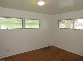  23506 Westchester Dr, North Olmsted, Oh 44070 3 Beds 1.5 Baths in North Olmsted, OH (Photo 3 of 7)