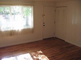  5 Metroview Ct, Ann Arbor, Mi 48108 3 Beds 1 Bath 864 Sqft in Ann Arbor, MI (Photo 4 of 8)