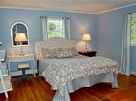 36 North Ct, Tiverton, Ri 02878 in Tiverton, RI (Photo 2 of 8)