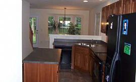 Immaculately 3bedrms 2baths/2car Attached Garage with Garage Do in Amelia, OH (Photo 8 of 10)