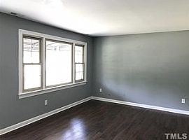  1924 Hadley Rd, Raleigh, Nc 27610 3 Beds 1 Bath 1,000 Sqft in Raleigh, NC (Photo 4 of 7)