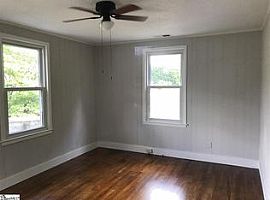  126 Somerset St, Greenville, Sc 29611 2 Beds 1 Bath -- Sqft in Greenville, SC (Photo 3 of 7)