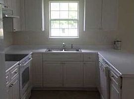 3 Bedroom and 2 Bath in Summerville, SC (Photo 6 of 7)