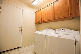 4 Bed, 2600 Sqft, $1,300 in Phoenix, AZ (Photo 11 of 12)