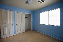 4 Bed, 2600 Sqft, $1,300 in Phoenix, AZ (Photo 8 of 12)