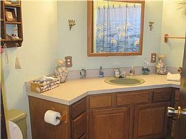 3 Beds 2 Baths in Ashley, OH (Photo 7 of 7)