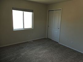 Wonderful 4 Bed 2.5 Bath/brand New Paint/carpet in Aurora, CO (Photo 10 of 12)