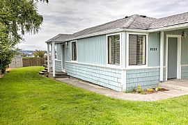 Beautiful 2 Beds 1 Bath in 4884 Magellan Dr, Freeland, Wa in Freeland, WA (Photo 3 of 12)