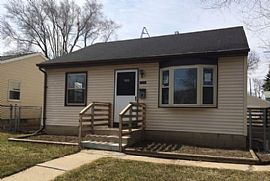 7928 W Grantosa Dr, Milwaukee, Wi 53218 in Milwaukee, WI