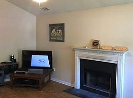  111 Northcrest Dr, Athens, Ga 30601 3 Beds 1.5 Baths 1,412 Sqf in Athens, GA (Photo 3 of 6)