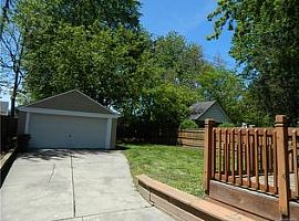  1845 Ellwood Ave, Berkley, Mi 48072 3 Beds 3 Baths 1,028 Sqft in Berkley, MI (Photo 6 of 8)