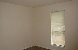  6216 Blue Jay Ln, Charlotte, Nc 28227 3 Beds 1.5 Baths 1,103 S in Charlotte, NC (Photo 4 of 7)