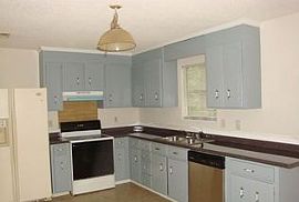  6216 Blue Jay Ln, Charlotte, Nc 28227 3 Beds 1.5 Baths 1,103 S in Charlotte, NC (Photo 7 of 7)