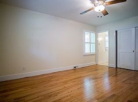  5443 Robinhood Rd, Charlotte, Nc 28211 4 Beds 2 Baths 2,154 Sq in Charlotte, NC (Photo 3 of 9)