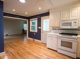  5443 Robinhood Rd, Charlotte, Nc 28211 4 Beds 2 Baths 2,154 Sq in Charlotte, NC (Photo 7 of 9)
