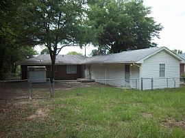 6 Br / 3 Ba Large Ranch House  in Macon, GA (Photo 2 of 9)