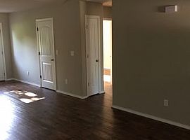 170 Western Heights Cir, Centerton, Ar 72719 3 Beds 2 Baths in Centerton, AR (Photo 3 of 4)