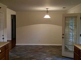 4204 Birch Dr, Murfreesboro, Tn 37129 3 Beds 2 Baths 1,316 Sqft in Murfreesboro, TN (Photo 6 of 10)